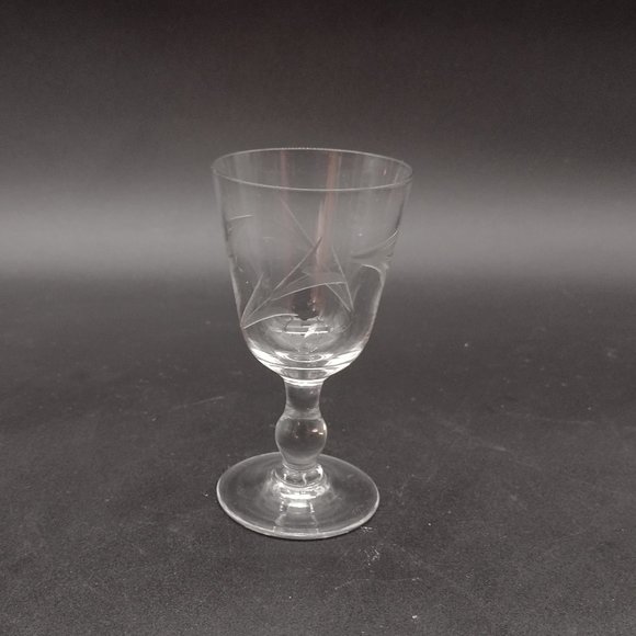 6 Etched Crystal Liqueur Glasses - Picture 5 of 11
